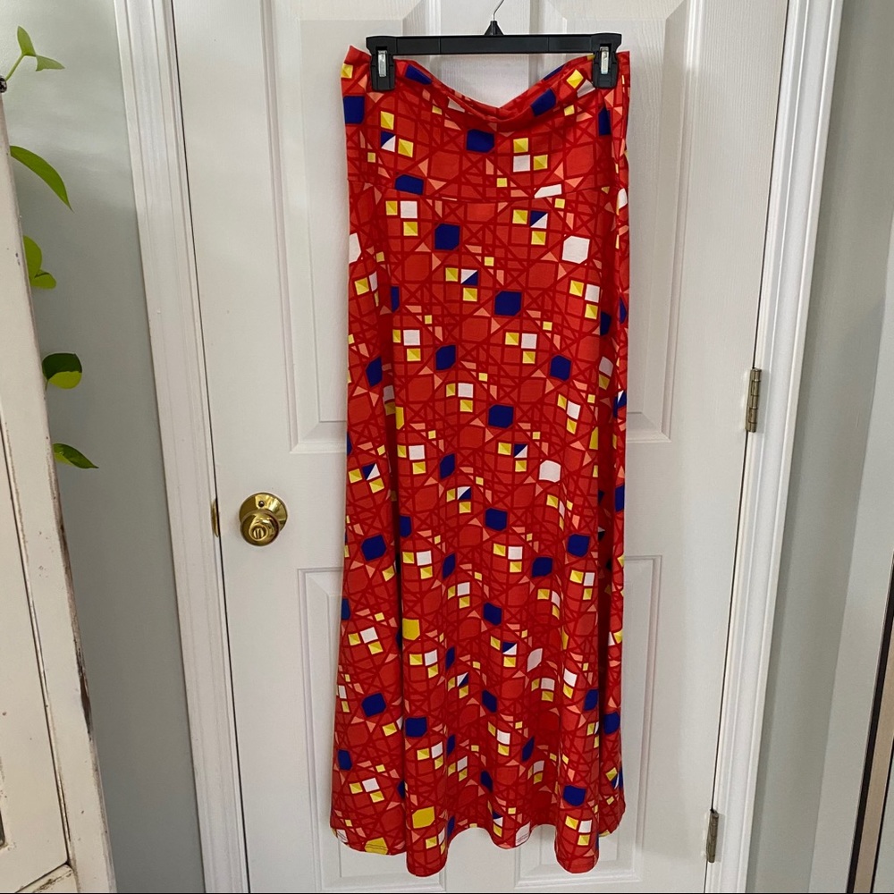Bold maxi skirt